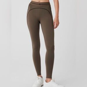 Alo Airbrush High-Waist Heart Throb Legging - Olive Tree/Black Size XS
